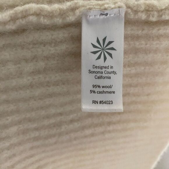 Athleta Wool and Cashmere Blend Ivory Ribbed Cardigan Sweater with pockets - Picture 4 of 5